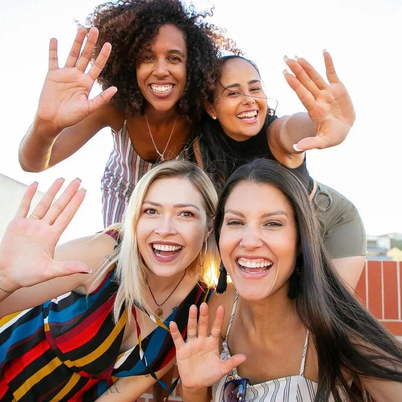 Cosmétique Internationale : Comment valider un soin anti-âge sur quatre continents ?