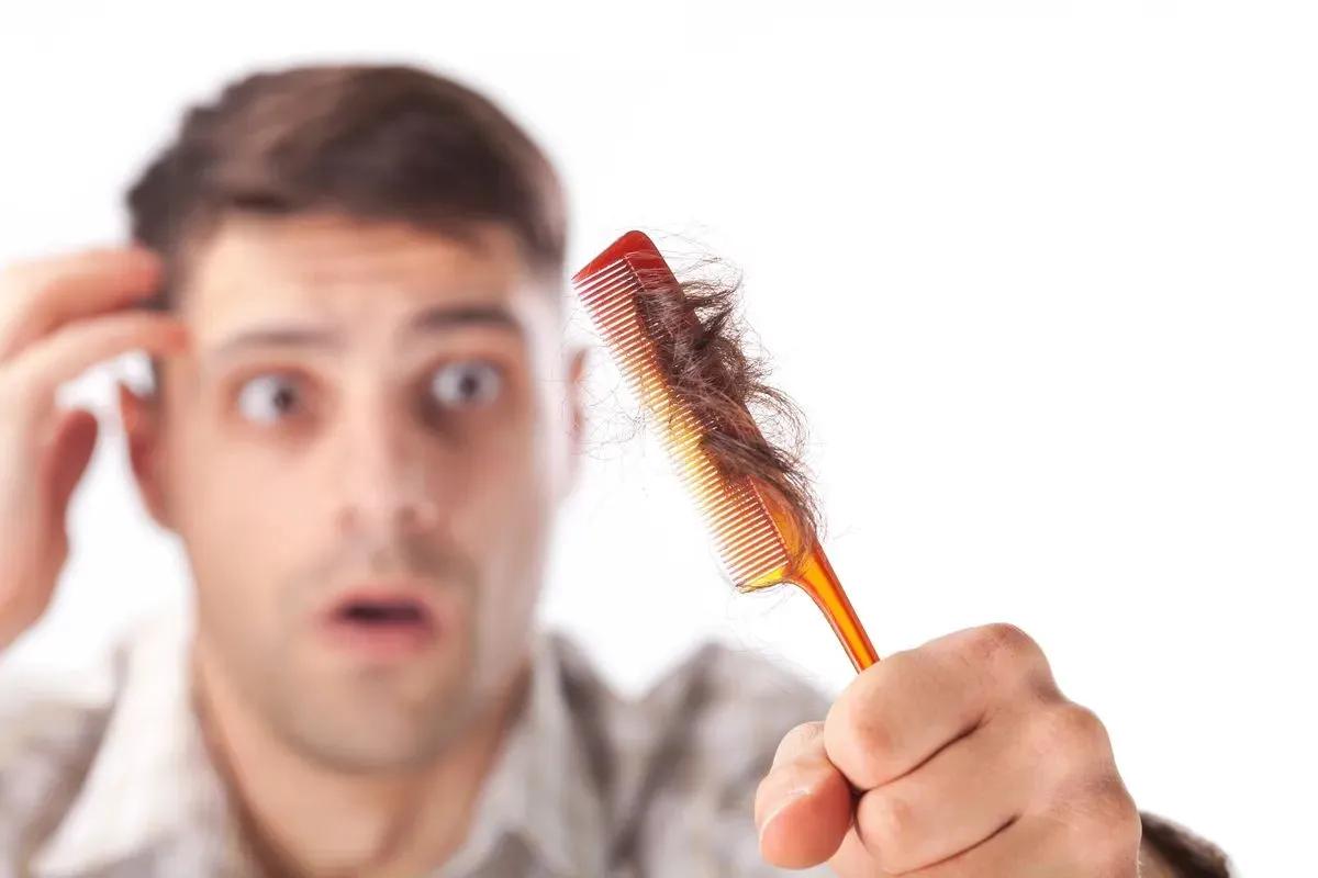 Notre enquête sur la chute de cheveux : un enjeu majeur pour les consommateurs